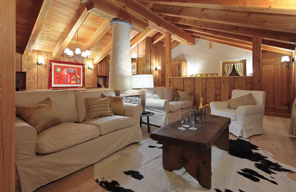 Hotellerie De Mascognaz Champoluc Exterior foto