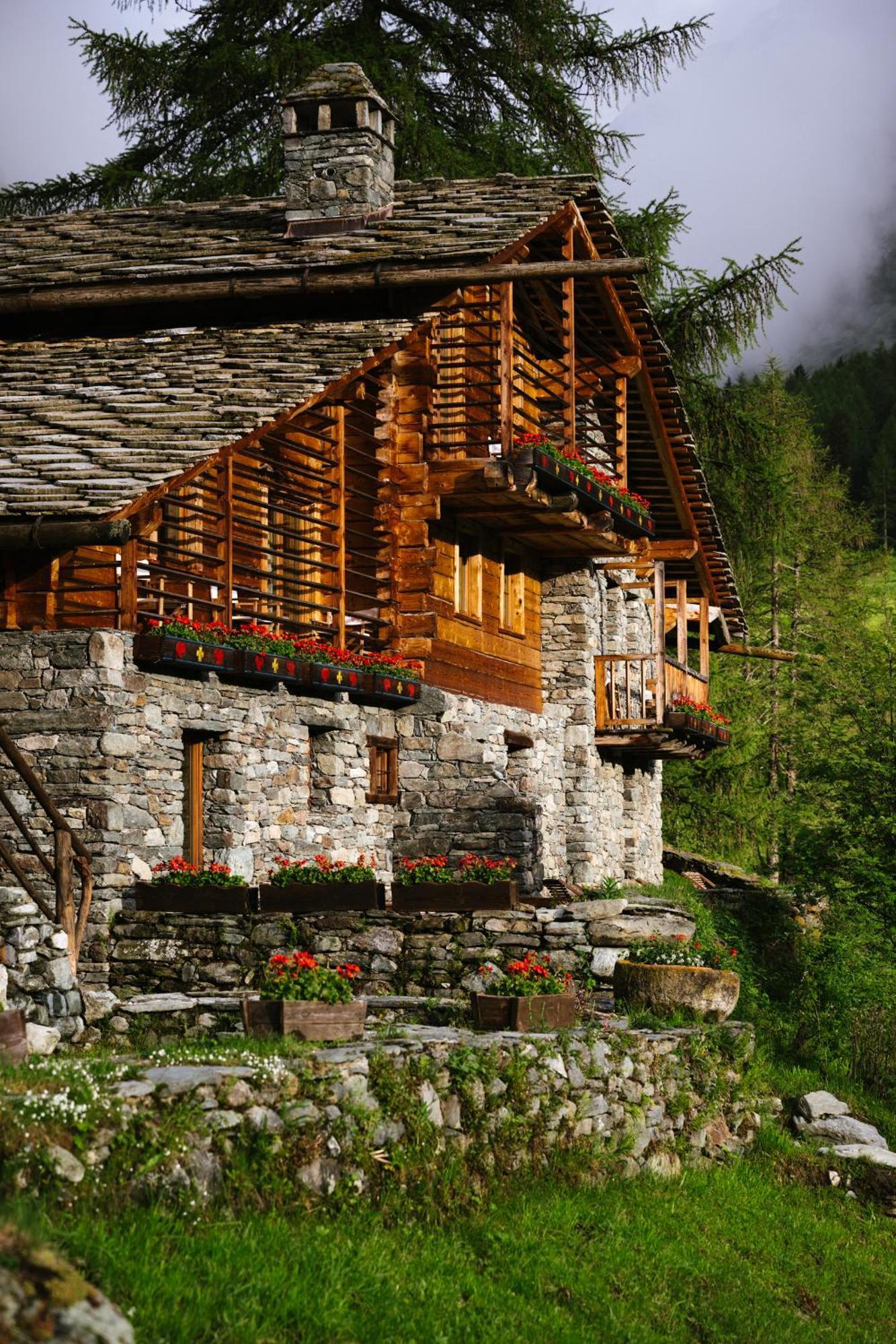Hotellerie De Mascognaz Champoluc Exterior foto