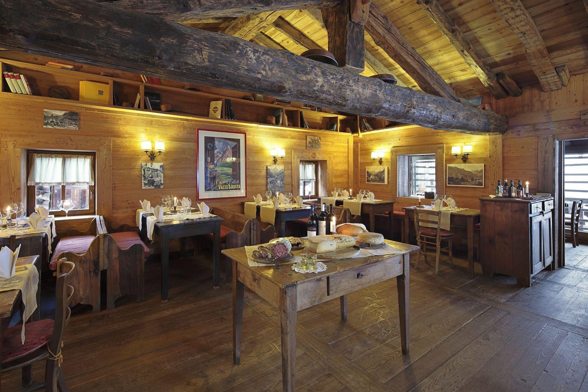 Hotellerie De Mascognaz Champoluc Exterior foto